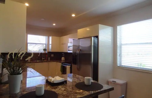 Hollywood South Central Beach Apartment | Spacious apt across from the beach in Hollywood Miami