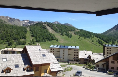Montgenevre Apartment | Spacious apt for 7 near slopes - 3*