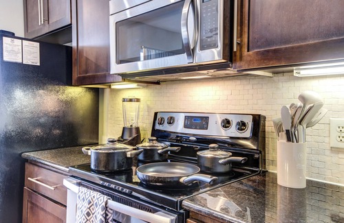 Astrodome Apartment | Spacious Apt in Houston with fitness room, AC, Free Parking, Pets Ok