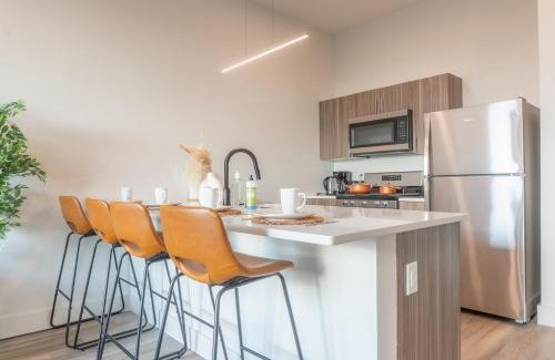 East Orange Apartment | Spacious APT, Near NYC and Airport & Sleep Big Groups