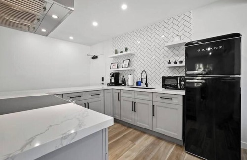 Pasadena Apartment | Spacious Apt w/2BR - City Center