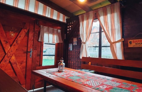 Otocac Apartment | Spacious apt. with free parking lot, in a silent street, only 200 m from center.