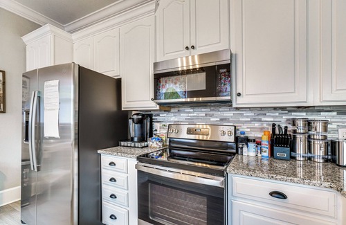 Athens - Sweetwater House | Spacious Athens Home ~ 1 Mi to Downtown!