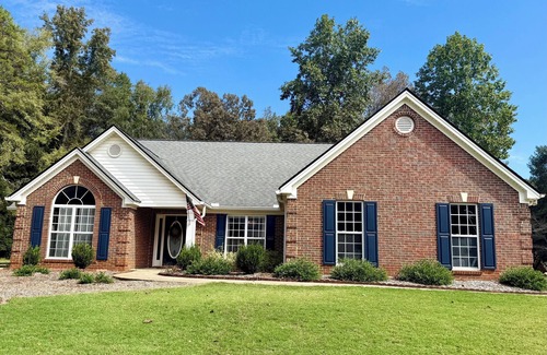 Athens House | Spacious Athens Home: Sleeps 8 - only10 min to UGA