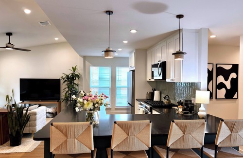 Franklin Park House | Spacious Austin Home + Private Casita, Sleeps 10, Near Downtown