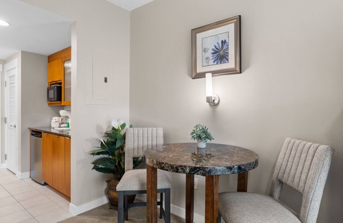 Baytowne Wharf Condo | Spacious Bahia Studio at Baytowne Wharf! Tropical Pool, Hot Tub, & Beach Tram