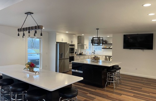 Sturgeon Bay House | Spacious Bayside Retreat in Door County. All the views and not the traffic.