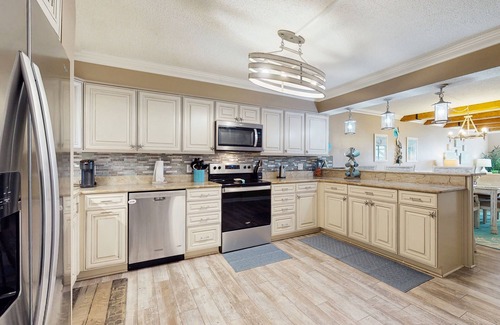Biltmore Beach Condo | Spacious beachview condo, full kitchen, shared pool & beach access