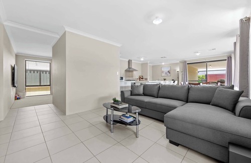 Dawesville House | Spacious Beach House – Family Friendly