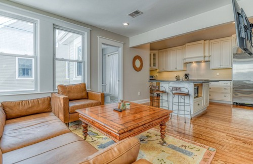 Ocean Grove House | SPACIOUS BEACH HOUSE. 7 Bedrooms/6 baths with 2 porches and backyard space.