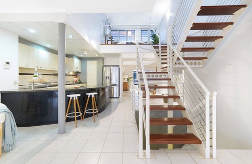 Cullen Bay Apartment | Spacious Beachside Retreat, Plunge Pool + Patio