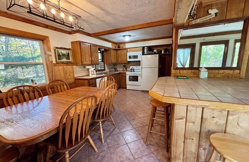Great Valley Ski Chalet | Spacious & Beautiful 8 Bdrm Chalet Set Up For Large Group Entertaining!