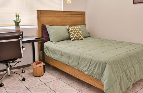 Sunrise Manor House | Spacious bedroom in 4,200 sqft home