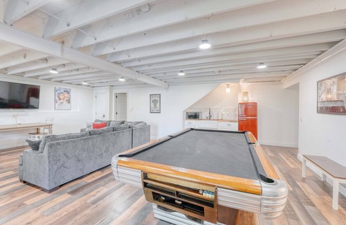 Bella Vista Apartment | Spacious Bella Vista Lake House: Dock, Kayaks, Game Room