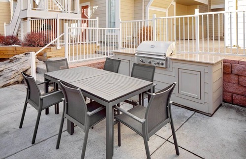 Highland House | Spacious Bi-Level Denver Loft, Living Area, Ideal for Group & Family Stays