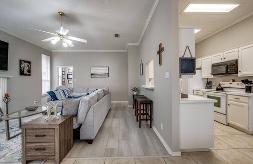 Denton House | Spacious Brick House 3BR 2BA A+