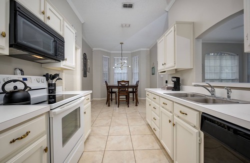 Denton House | Spacious Brick House 3BR 2BA A+