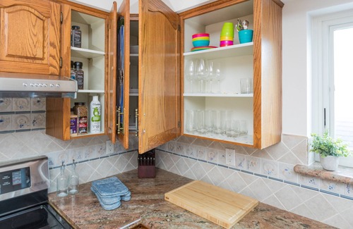Kitsilano House | Spacious & Bright 3BR + 3BTH near UBC (direct road!) & Downtown