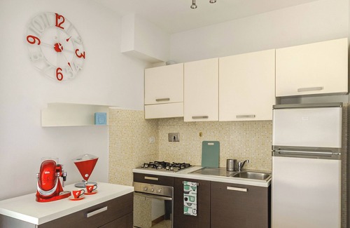 Santa Maria Novella Apartment | Spacious & Bright & Private Parking in Florence,Just Minutes to Historic Center