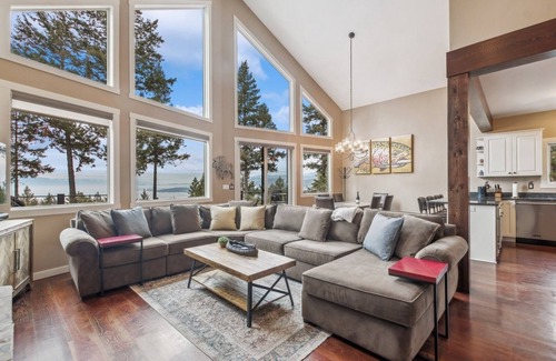 Somers Cabin | Spacious Cabin Retreat with Lake Views & Hot Tub