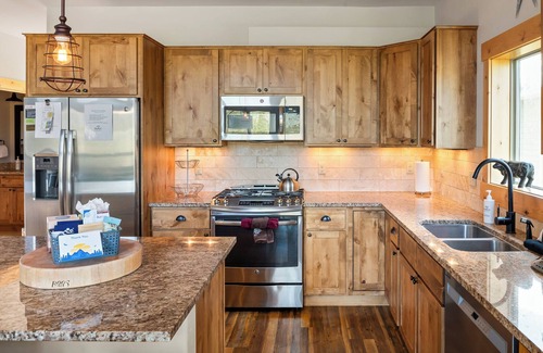 Winter Park House | Spacious cabin w/hot tub & ski loop