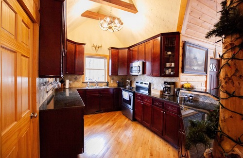 Friendship Cabin | Spacious cabin with two full kitchens