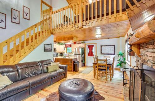 Blairsville House | Spacious Cabin with Furnished Deck and Hot Tub!
