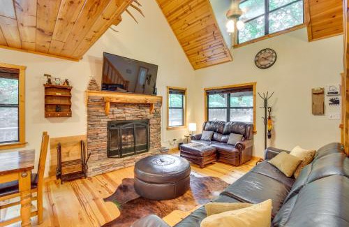 Blairsville House | Spacious Cabin with Furnished Deck and Hot Tub!