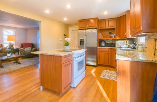 Forestdale House | Spacious Cape Style Located on Cul de Sac in Country Farms Estates
