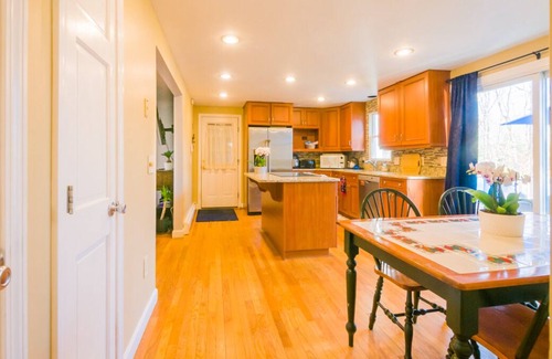 Forestdale House | Spacious Cape Style Located on Cul de Sac in Country Farms Estates