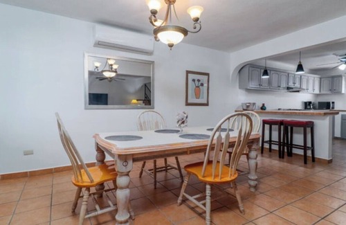 San Carlos House | Spacious Casa, Mountain Views, Close to beaches!