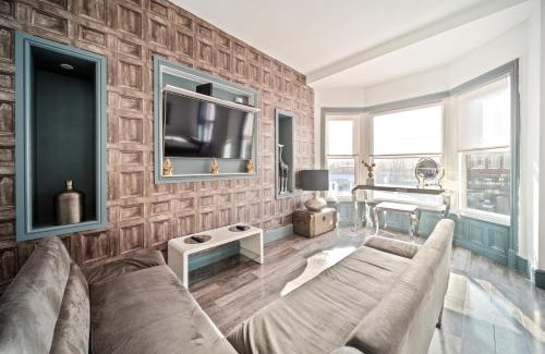Lytham St. Anne's House | Spacious, Central Townhouse with Hot Tub & Free Parking