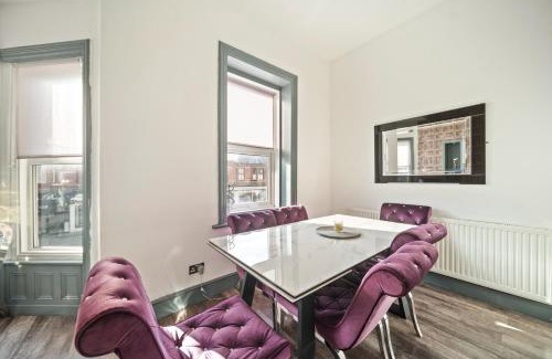 Lytham St. Anne's House | Spacious, Central Townhouse with Hot Tub & Free Parking