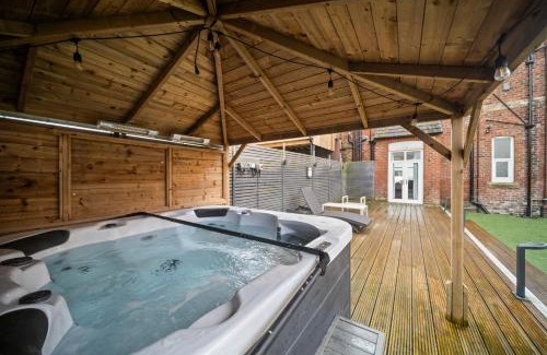 Lytham St. Anne's House | Spacious, Central Townhouse with Hot Tub & Free Parking