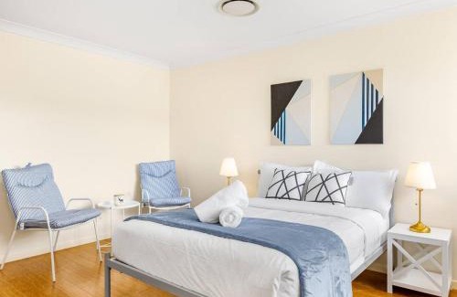 Sunnybank House | Spacious Central located Family House at Sunnybank