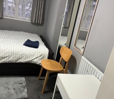 St. Johns Wood House | Spacious Central London Double Room