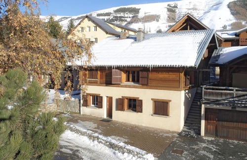 Les Deux Alpes Ski Chalet | Spacious chalet 15 people, 7 rooms, sauna & jacuzzi