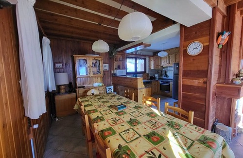 Montgenevre Ski Chalet | Spacious chalet with fireplace and cinema room in Montgenèvre