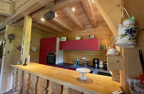 Abondance Ski Chalet | Spacious Chalet with Garden, Garage & Mountain Views - Pet Friendly!