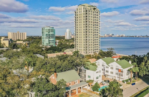Palma Ceia House | Spacious charming 4-bedroom house in S Tampa Near Water/Downtown