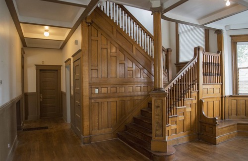 New Pathways House | Spacious Charming Private Room Near Downtown/Medical District