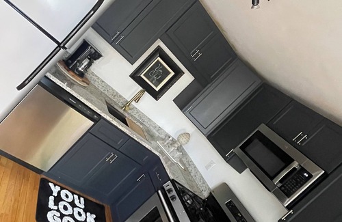 Geneva House | Spacious & Chic St. Charles/Geneva 3BR Apt -ideal for families & girls' getaways