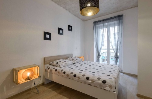 Le Puy-en-Velay Apartment | ★ Spacious ★ City centre ★ Terrace ★ Easy Parking ★ WIFI ★