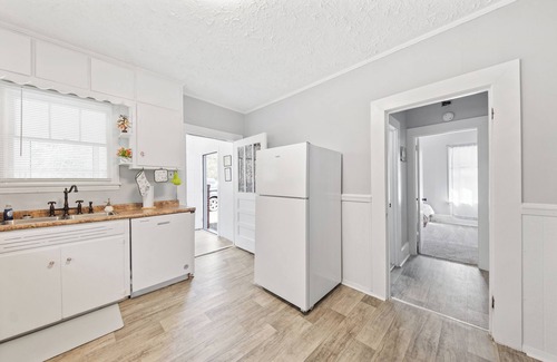 Macon House | Spacious & Clean 7 min. to DWTWN