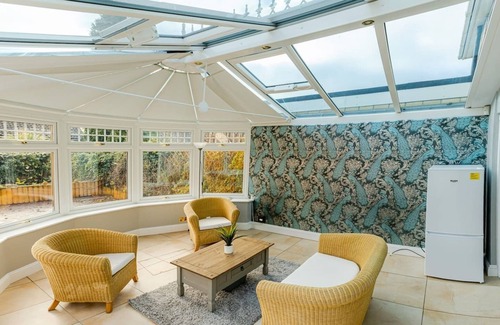 Reading House | Spacious, clean & comfy 3 bed semi-detached house,