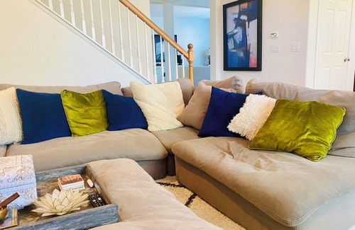 Calavera Hills House | Spacious, Clean, Quiet & Safe 4-Bedroom House with WiFi in Beautiful Carlsbad