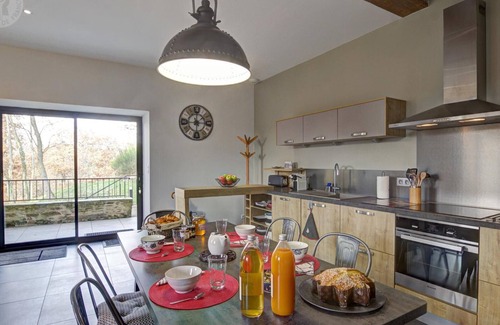 Saint-Paul en Jarez Cottage | Spacious cottage with terrace and wifi in Saint-Paul-en-Jarez