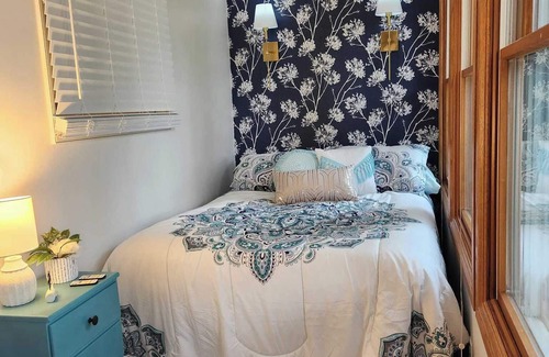 Tawas City Other | Spacious coastal farmhouse with modern ammenities on beautiful Lake Huron!