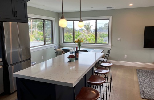 El Granada House | Spacious Coastal Retreat for Groups — Walk to Beach, Harbor & Trails