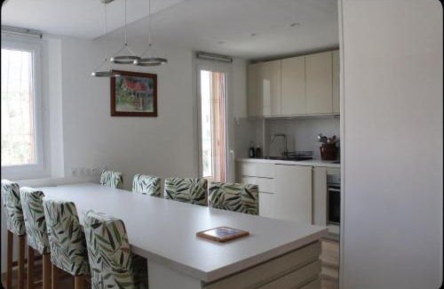 Six-Fours-les-Plages Apartment | Spacious cocoon in Six-Fours-les-Plages